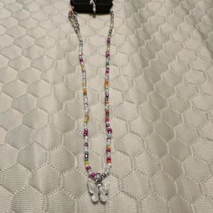 Soaring Shell - white Ladies’ necklace